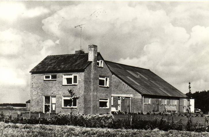 Kampeerboerderij Weinands, Kale duinen, Elsloo - 1977 gelope, Verzamelen, Ansichtkaarten | Nederland, Ongelopen, Noord-Brabant