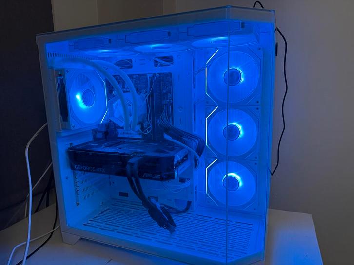 Vibox VIII-514 Gaming PC - i9 12900KF, RTX 5070, Computers en Software, Computerkoelers, Nieuw, Waterkoeling, Ophalen