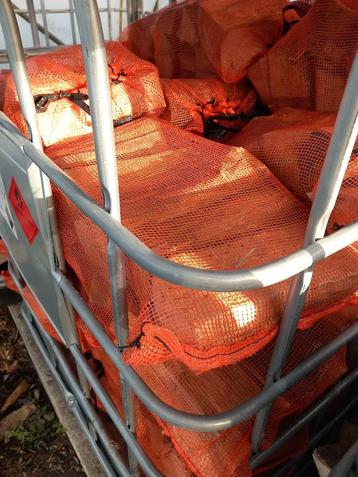 DROOG haardhout, brandhout haagbeuk in zak ca. 13kg beschikbaar voor biedingen