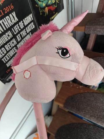 Stokpaard eenhoorn roze beschikbaar voor biedingen