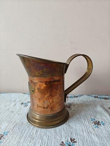 Antieke Koperen Kan beschikbaar voor biedingen