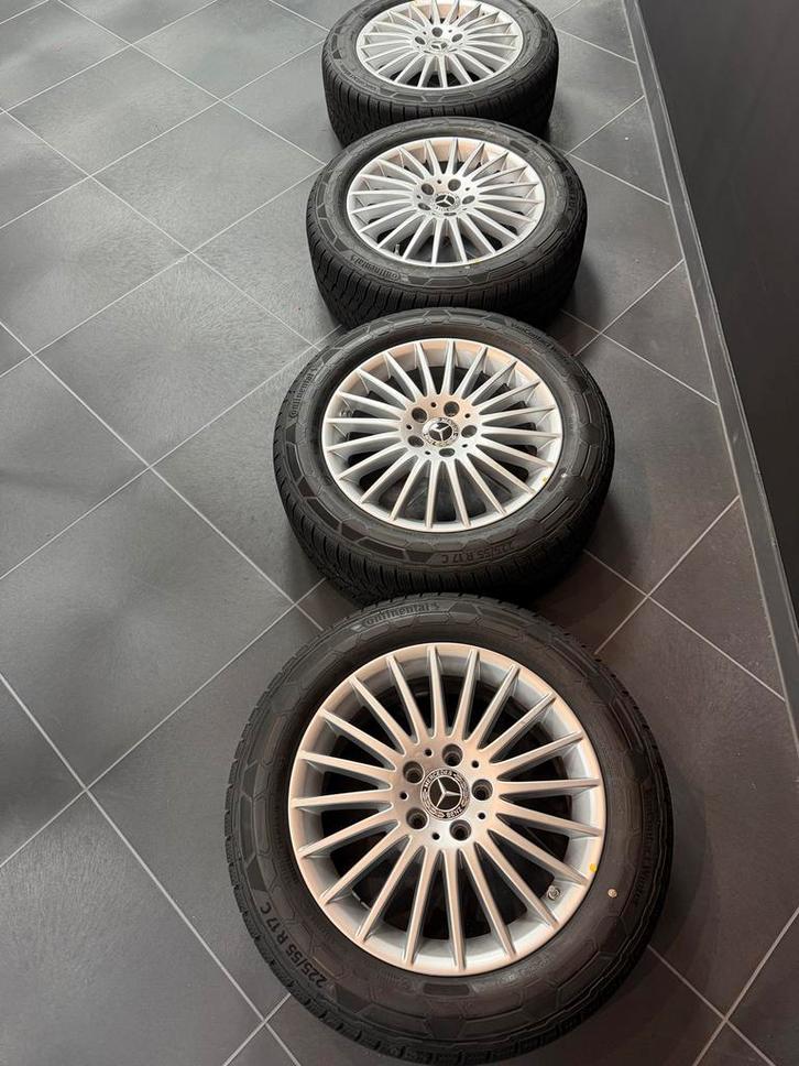 Nieuwe Mercedes Vito Velgen met Continental Winterbanden, Auto-onderdelen, Banden en Velgen, Banden en Velgen, Winterbanden, 17 inch