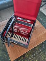 Rode Accordeon met Koffer, Muziek en Instrumenten, Accordeons, Ophalen of Verzenden, Gebruikt, Toetsaccordeon, Met riemen