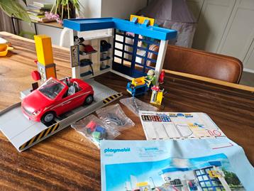 Playmobil autogarage 70202 met veel accessoires en auto beschikbaar voor biedingen