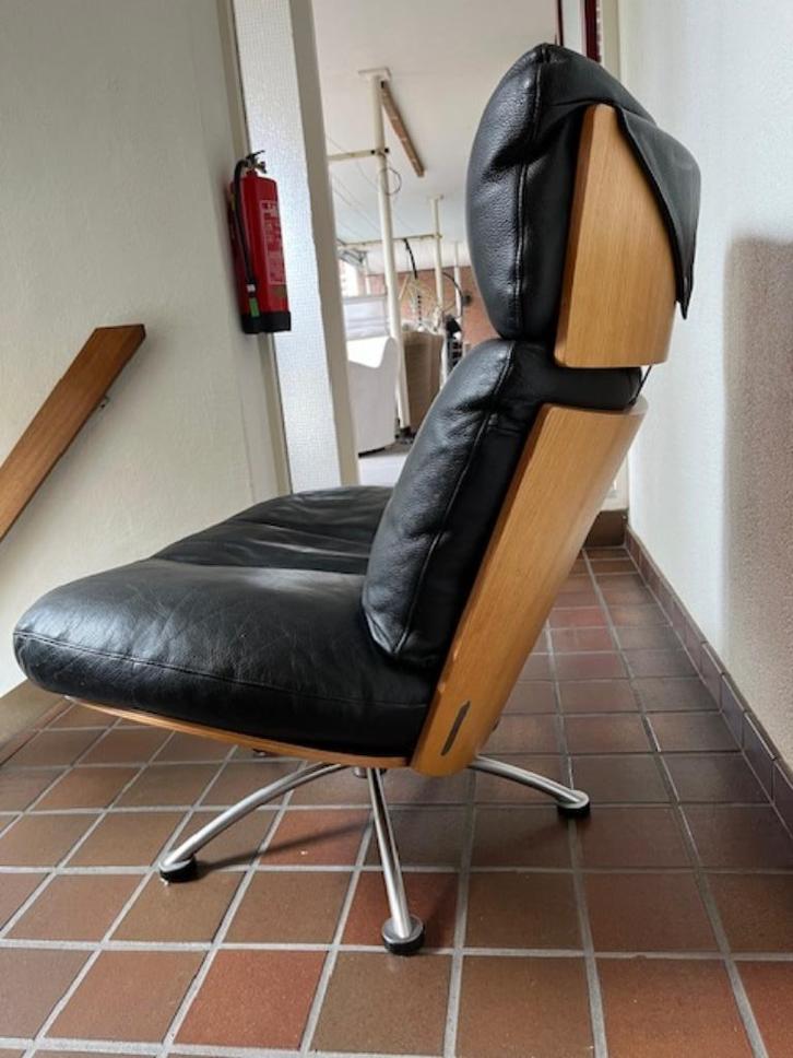 Vintage design Mid Century lounge chair plus hocker, Huis en Inrichting, Fauteuils, Gebruikt, Hout, Leer, Metaal, 75 tot 100 cm