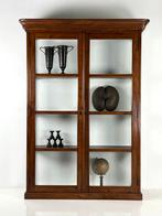 Vitrinekast boekenkast eichholtz eiken, Ophalen, Zo goed als nieuw, 25 tot 50 cm