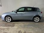 Alfa Romeo 147 1.6 T.Spark Edizione Limitata LEER CLIMA, Auto's, Alfa Romeo, Voorwielaandrijving, Gebruikt, 4 cilinders, Stoelverwarming