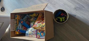 Grote doos vol lego beschikbaar voor biedingen