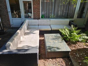 Loungeset Wicker met Tafel beschikbaar voor biedingen