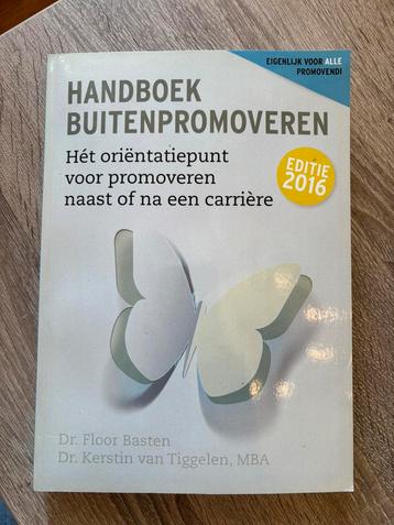 Handboek buitenpromoveren beschikbaar voor biedingen