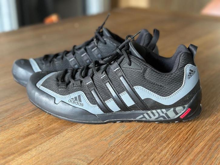 Adidas Terrex Swift Solo mt 42 - perfecte staat, Sport en Fitness, Bergsport en Wandelen, Zo goed als nieuw, Schoenen, Ophalen of Verzenden