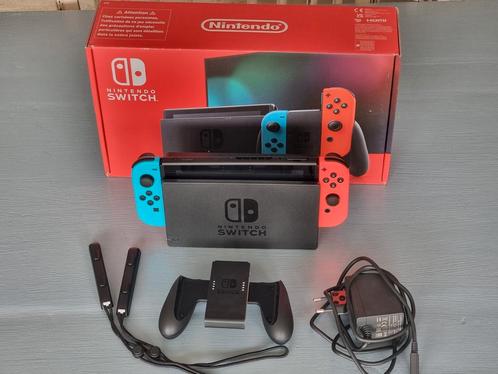 Nintendo Switch v2 (2021) compleet in doos, Spelcomputers en Games, Spelcomputers | Nintendo Switch, Zo goed als nieuw, Met 2 controllers