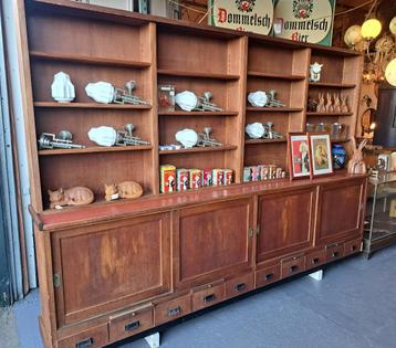 Antieke apotheek kast 320 x 225 x 45 cm in 2 delen vervoeren beschikbaar voor biedingen