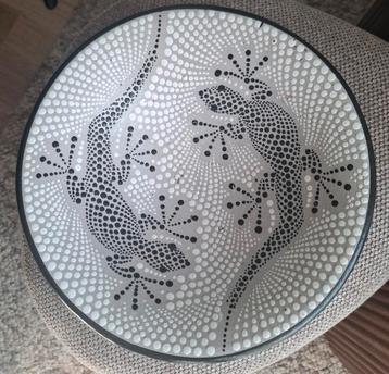 Zwart grijs witte schaal met van 2 gekko's, hagedissen  beschikbaar voor biedingen