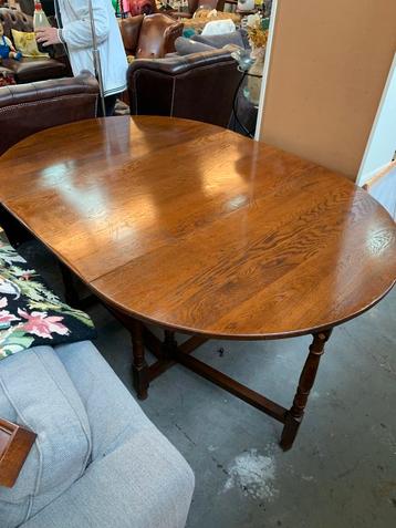 Tafel mooie grote Antieke boeren eiken hang oor tafel. beschikbaar voor biedingen