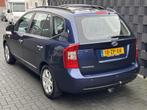 Kia Carens 2.0 CVVT X-ecutive| AUTOMAAT| CLIMA| TREKHAAK| NA, Auto's, Automaat, 1998 cc, Stof, Zwart