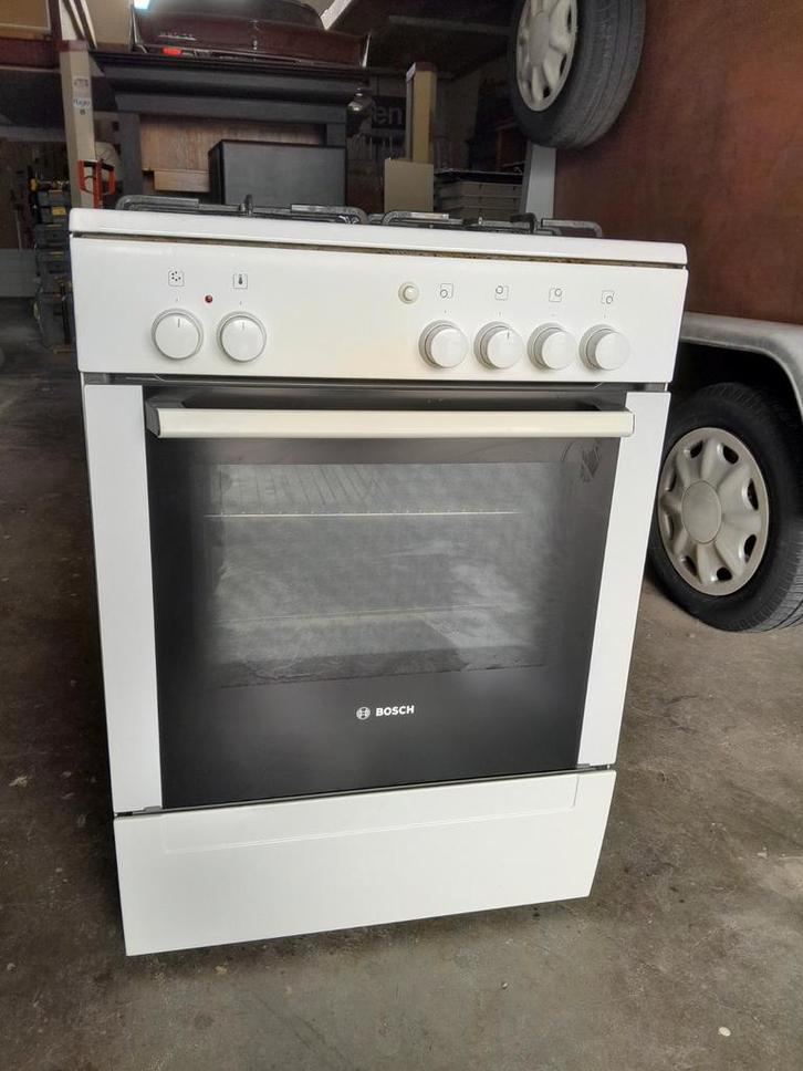 Bosch gasfornuis, Witgoed en Apparatuur, Fornuizen, Ophalen