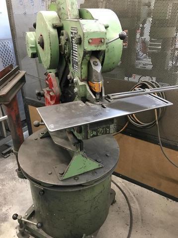 Metaal Pons Knip machine. Peddy. Uithoeken,Ponsen,Knippen  beschikbaar voor biedingen