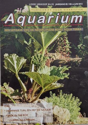 te koop doos vol visbladen  Het Aquarium beschikbaar voor biedingen