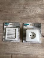 Inbouw Stopcontact geaard en afdekraam, Doe-het-zelf en Verbouw, Elektra en Kabels, Ophalen, Nieuw, Stopcontact