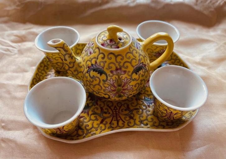Chinees miniatuur theeservies, majolica, porselein, puntgaaf, Antiek en Kunst, Antiek | Servies compleet, Ophalen of Verzenden