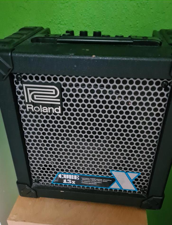 Roland versterker, Muziek en Instrumenten, Versterkers | Bas en Gitaar, Zo goed als nieuw, Gitaar, Minder dan 50 watt, Ophalen of Verzenden