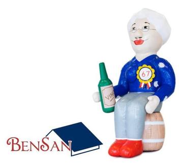 sarah huren met wijnfles en wijnvat pvc bensan enter beschikbaar voor biedingen