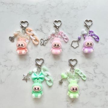 Schattige fluffy labubu sleutelhanger beschikbaar voor biedingen