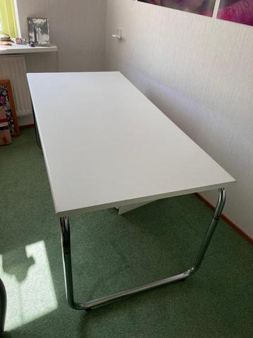 Bureautafel. De Ultieme Bureautafel Direct Beschikbaar!