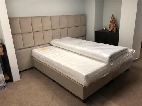 Boxspring Kingsize Velvet stof Beige Pocketveer matras NIEUW, Huis en Inrichting, Slaapkamer | Boxsprings, Nieuw, 180 cm, 200 cm