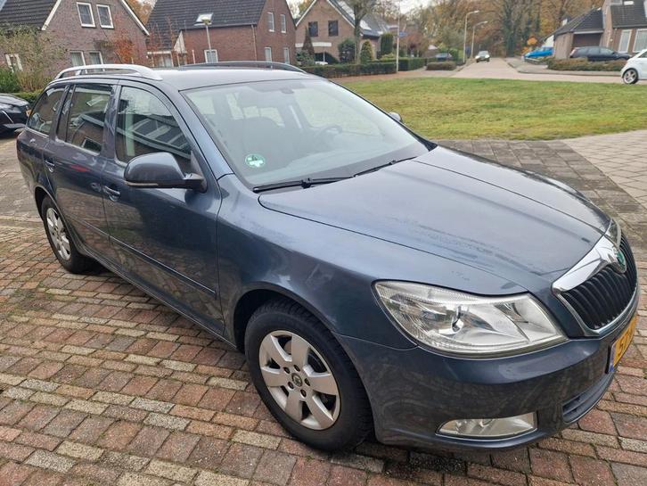 Skoda Octavia 1.2 TSI Combi 2010 Grijs, Auto's, Skoda, Particulier, Octavia, ABS, Airbags, Airconditioning, Centrale vergrendeling