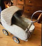 Antiek vintage poppenwagen kinderwagen pop decoratie etalage, Ophalen