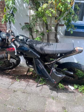 X motos schakelbrommer " OPKNAPPER " beschikbaar voor biedingen