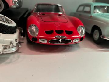 Ferrari gto  1:18 beschikbaar voor biedingen