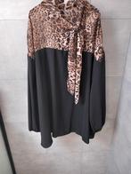 Zwarte tuniek met panterprint  mast 48, Kleding | Dames, Grote Maten, Ophalen of Verzenden, Gedragen, Zwart, Blouse of Tuniek
