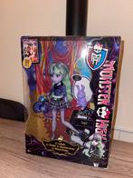 Monster high Twyla, Ophalen of Verzenden, Zo goed als nieuw, Pop