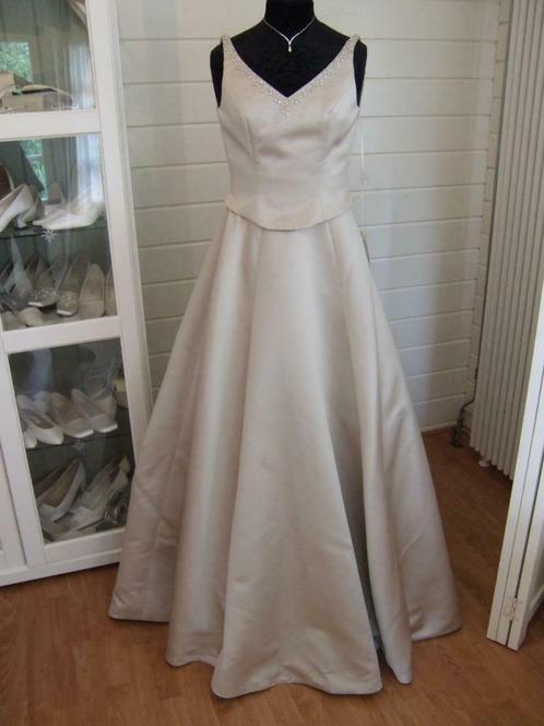 Geweldige nieuwe bruidsjurk mt 38/40, Kleding | Dames, Trouwkleding en Trouwaccessoires, Nieuw, Trouwjurk, Overige kleuren, Ophalen of Verzenden