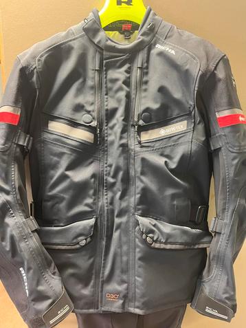 Richa Gore Tex motorpak XL beschikbaar voor biedingen