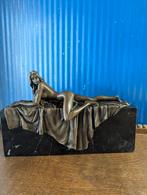 Bronzen sculptuur van een naakte vrouw. Licht erotisch, Antiek en Kunst, Antiek | Koper en Brons, Ophalen of Verzenden