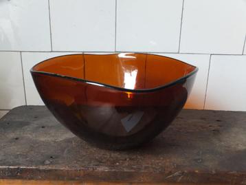 grote vintage xl schaal fruit of salade vereco France amber  beschikbaar voor biedingen