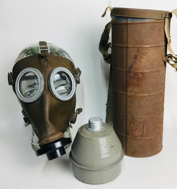 Belgisch militair Gasmasker L.702 originele koker 1939 WOII, Verzamelen, Militaria | Tweede Wereldoorlog, Landmacht, Overige typen