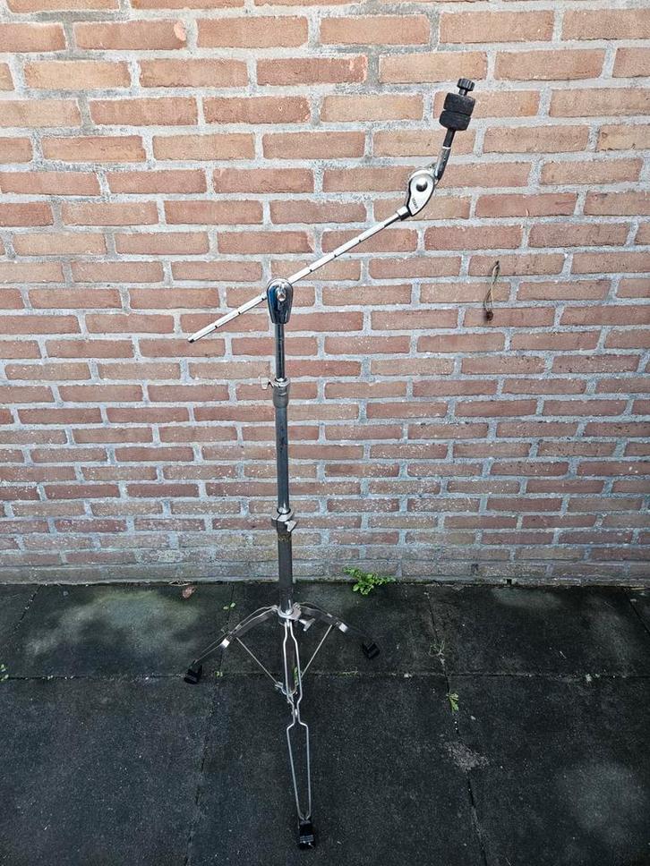Bekkenstandaard met boom arm voor drums, Muziek en Instrumenten, Standaards, Gebruikt, Instrumentstandaard, Drums of Percussie