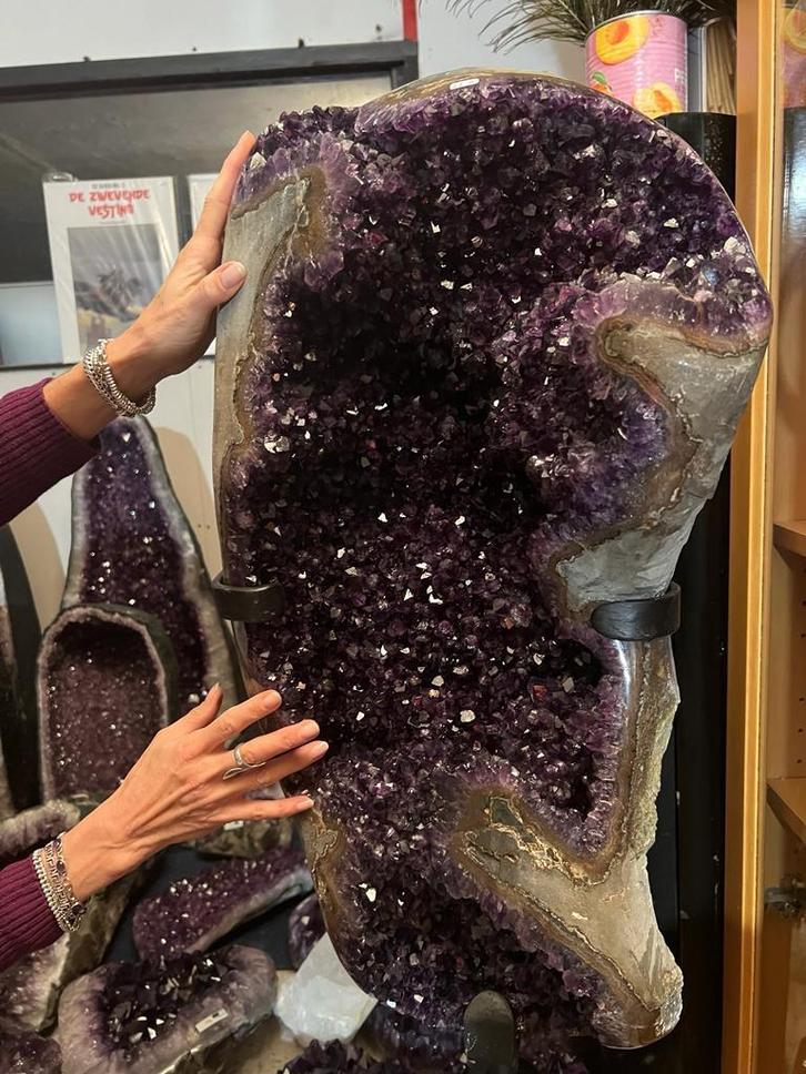 Amethist Clusters en of geodes in diverse maten en prijzen., Verzamelen, Mineralen en Fossielen, Mineraal, Ophalen of Verzenden