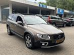 Volvo XC70 2.4 D5 AWD Summum Intellisafe Schuifdak, Automaat, Gebruikt, XC70, Leder