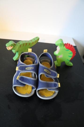 Keen sandalen maat 27/28 beschikbaar voor biedingen