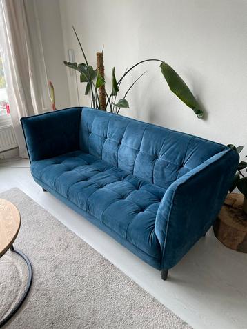 Blauwe Stoffen Bank beschikbaar voor biedingen
