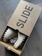 Yeezy Slides Bone (nieuw), Kleding | Heren, Ophalen of Verzenden, Nieuw, Wit, Slippers
