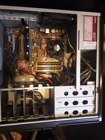 Oude Desktop PC - Intel Core 2 Duo - 4GB beschikbaar voor biedingen