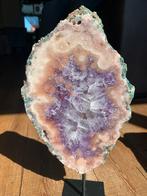 Roze amethist met amethist op standaard!, Ophalen of Verzenden, Mineraal