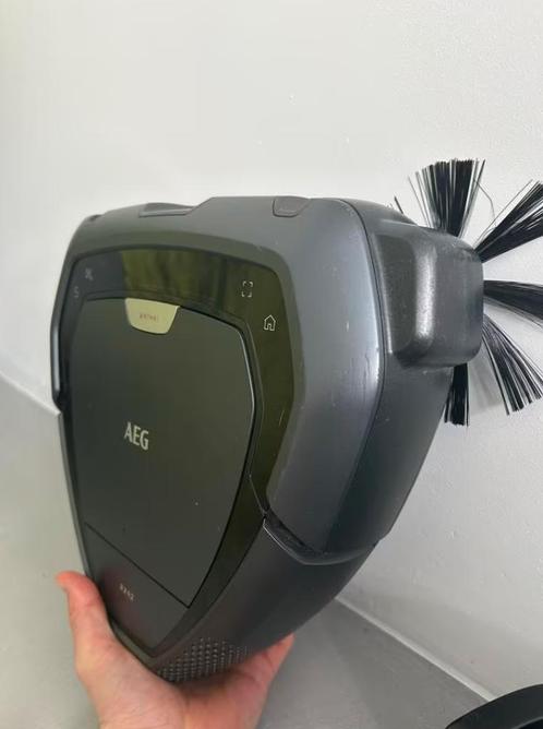 Robot stofzuiger animal AEG RX 9.2, Witgoed en Apparatuur, Stofzuigers, Gebruikt, Stofzuiger, Minder dan 1200 watt, Reservoir